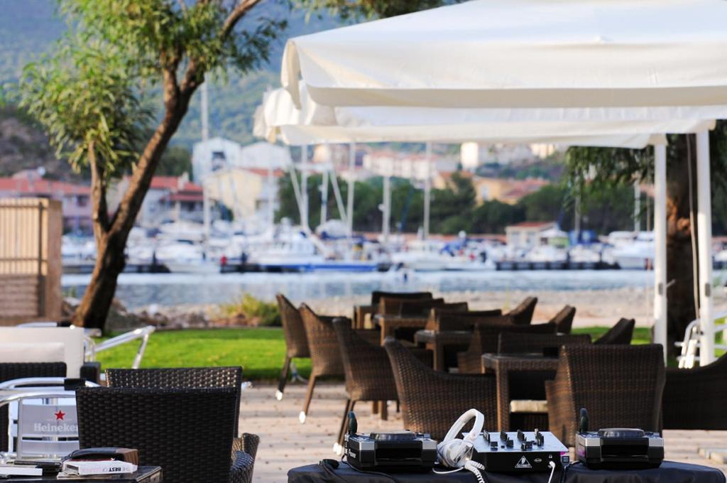 Sporting Hotel Stella Maris Bosa Marina Buitenkant foto